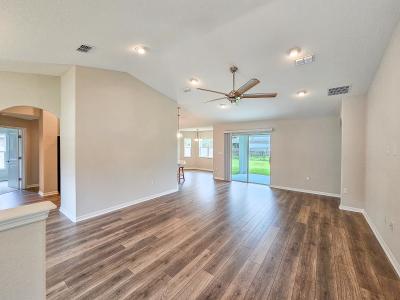 107 Karas Trial, Palm Coast, Floryda 32164, USA