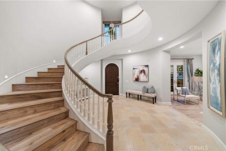 212 Clear Falls, Irvine, California 92602