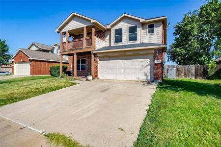 1303 Red Deer Way, Arlington, Texas 76002