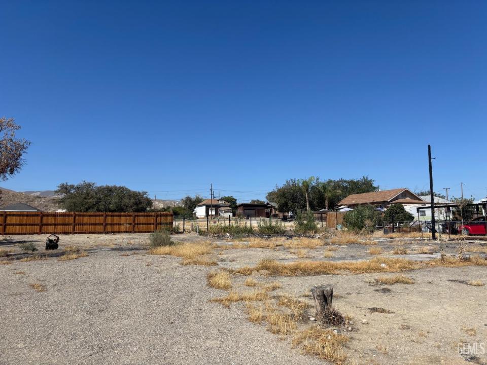 411 Helen St., Maricopa, קליפורניה 93252, ארצות הברית של אמריקה