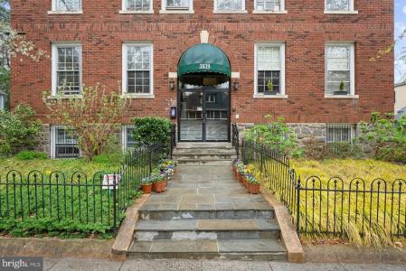 3039 Macomb Street NW Unit# 3A, Washington, DC 20008, USA
