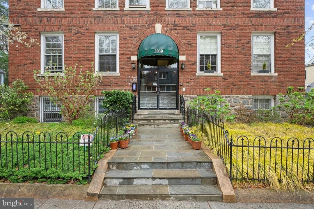 3039 Macomb Street NW Unit# 3A, واشنطن, Washington D.C. 20008, الولايات المتحدة