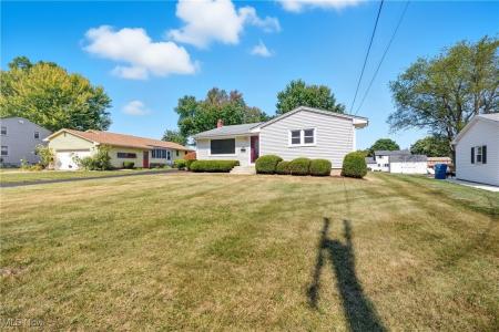 8010 Sigle Lane, Polonia, Ohio 44514, Estados Unidos