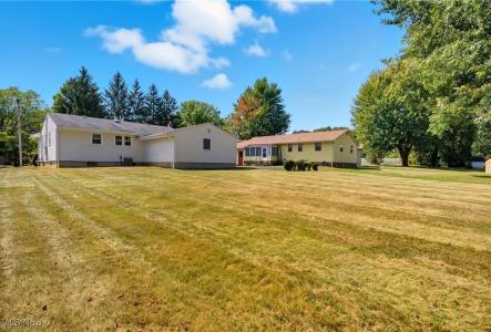 8010 Sigle Lane, Polonia, Ohio 44514, Estados Unidos