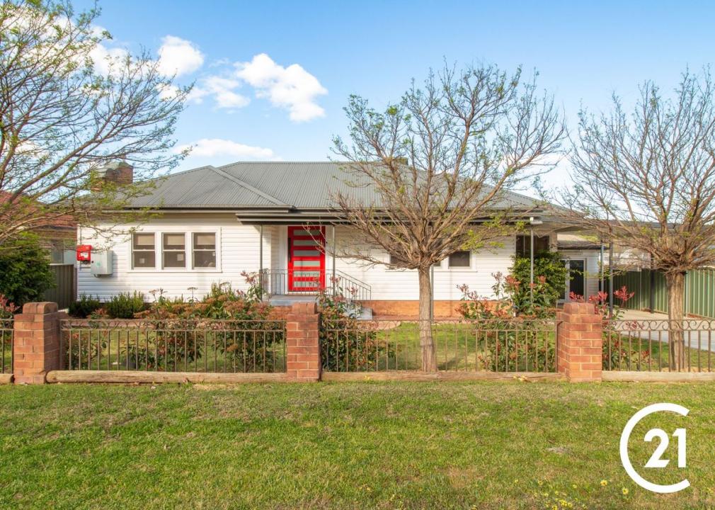 100 Flint Street, Forbes, NSW 2871, Australia