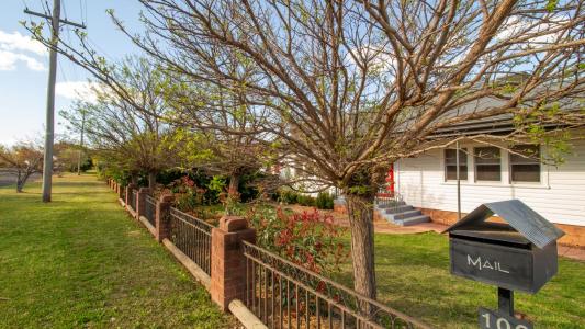 100 Flint Street, Forbes, NSW 2871, Australia