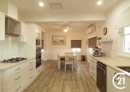 100 Flint Street, Forbes, NSW 2871, Australia