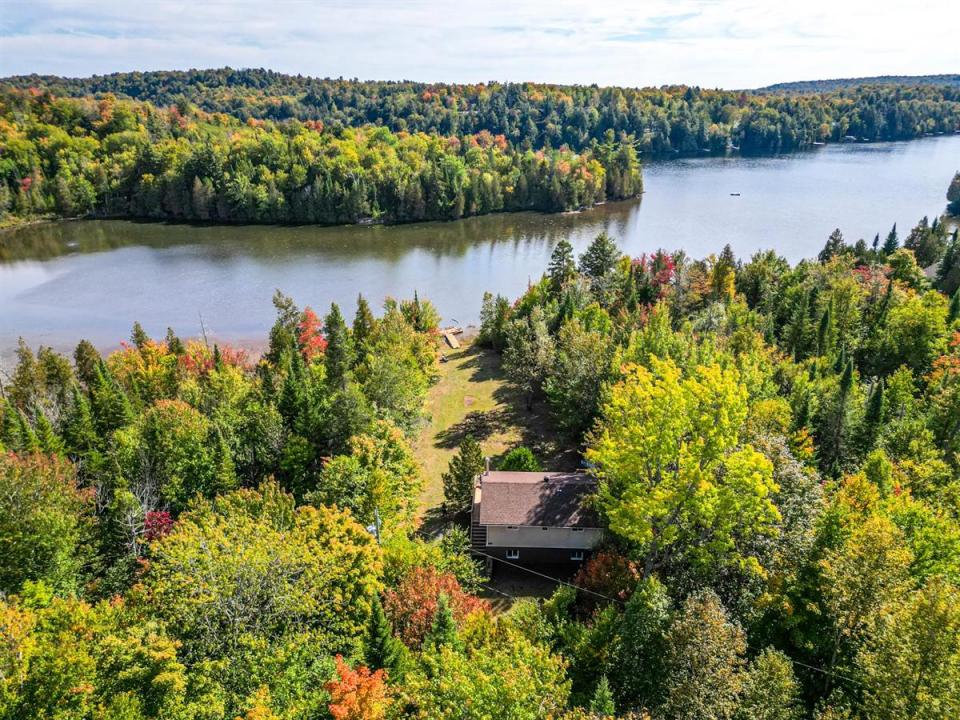 1475 Rue René, Wentworth-Nord, Quebec J0T 1Y0, Canadá