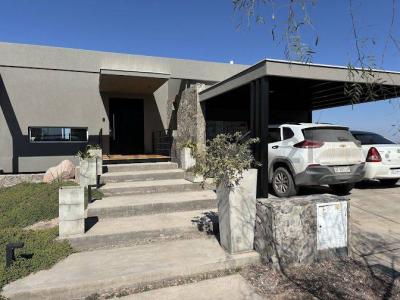 Aguaribay Sierras & Lagunas S/N, Luján De Cuyo, Mendoza 00001, Argentina