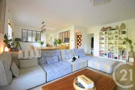 Creuzier Le Vieux, Auvergne 03300, France