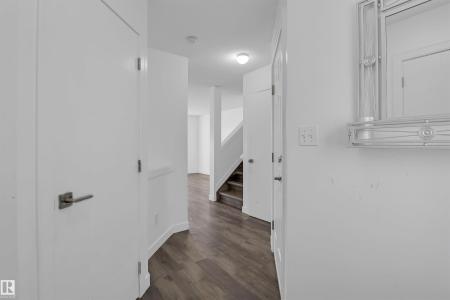 4020 21 STREET NW, Edmonton, 阿尔伯塔 T6T 1T8, 加拿大