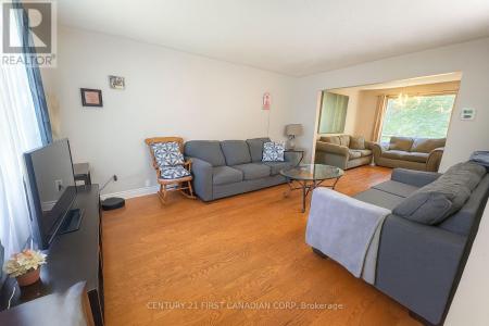 46 COMOX COURT, London South (south K), 安大略省 N6K 3K9, 加拿大