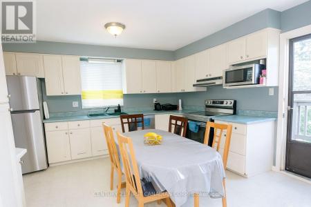 46 COMOX COURT, London South (south K), 安大略省 N6K 3K9, 加拿大