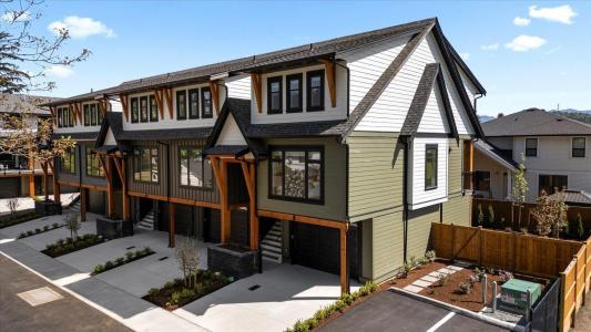 46106 RIVERSIDE DRIVE, Chilliwack, British Columbia V2P 3K9, Canada