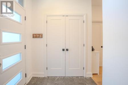 30 KING GEORGE STREET, Ottawa, Ontario K1K 1V8, Kanada