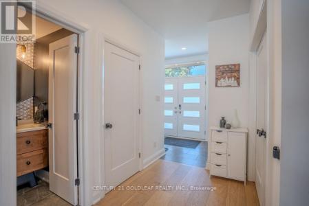 30 KING GEORGE STREET, Ottawa, Ontario K1K 1V8, Kanada