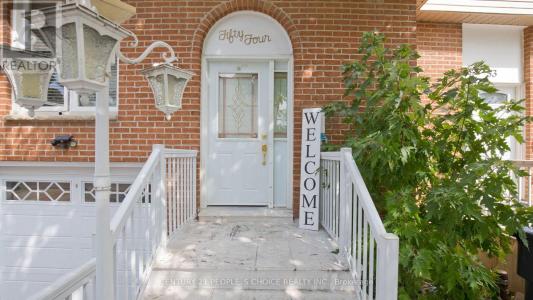 3525 BRANDON GATE, Mississauga (malton), 安大略省 L4T 3M3, 加拿大