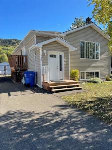 128 QUALITY CRESCENT, Tumbler Ridge, British Columbia V0C 2W0, Canada