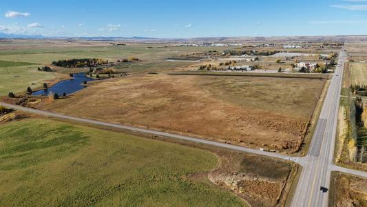 NW CORNER OF RANGE ROAD 33 AND HUGGARD ROAD, Rural Rocky View County, Alberta T3Z 2E8, Canada