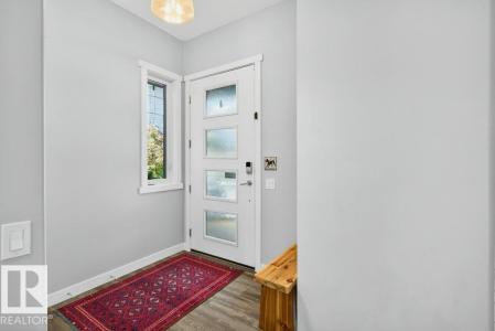 8220 GOURLAY CLOSE NW, Edmonton, Alberta T5T 7E9, Canada