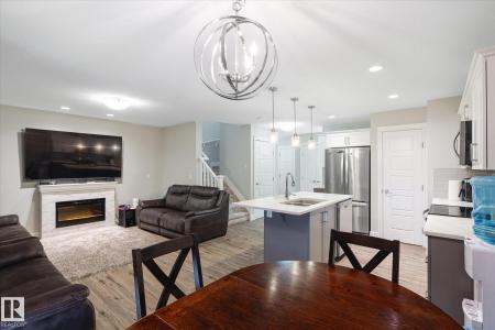 1416 169 STREET SW, Edmonton, Alberta T6W 3P7, CANADÁ