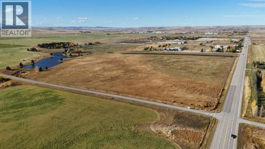 0 NW CORNER OF RANGE ROAD 33 AND HUGGARD ROAD, Rural Rocky View County, Alberta T3Z 2E8, Canada