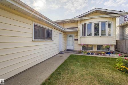 4533 29 AVENUE NW, Edmonton, 앨버타주 T6L 4W6, 캐나다