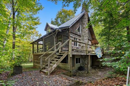 419  Ch. du Chêne-Rouge, Val-des-Monts, Quebec J8N 6G1, Canada