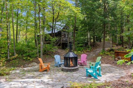 419  Ch. du Chêne-Rouge, Val-des-Monts, Quebec J8N 6G1, Canada