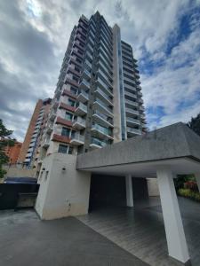 Urbanizacion el Bosque Venta de Pent-House en Residencias Mondriam, 瓦倫西亞, Carabobo 2001, 委內瑞拉