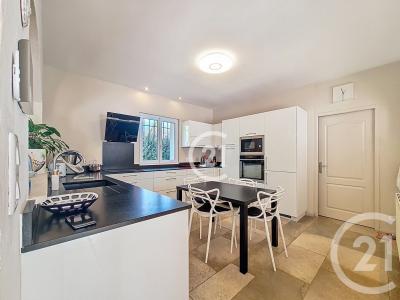 Mouries, Provence-Alpes-Côte D'Azur 13890, 法國