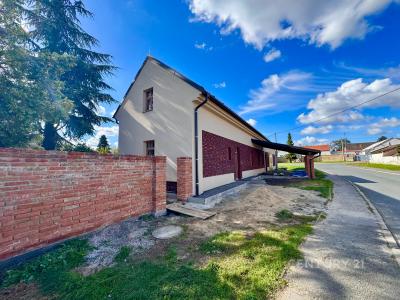 34/1, Libušino náměstí, Libiš, Mělník 27711, Czech Republic