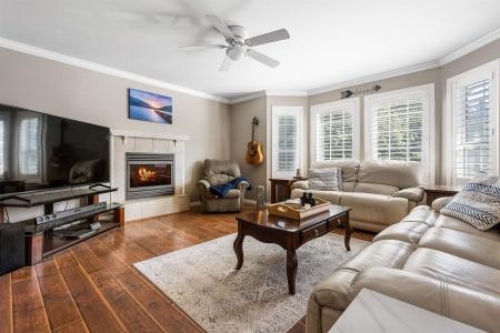 200 LAKESHORE DRIVE, Cultus Lake, 不列顛哥倫比亞省 V2R 5A1, 加拿大