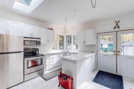 19 HASTINGS AVENUE, Tiny, أونتاريو L0L 1P0, كندا