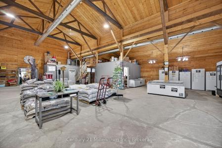1617 42 COUNTY ROAD, Clearview, Ontario L0M 1S0, Canada