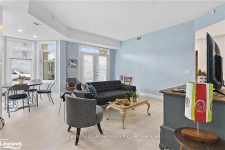 10 BAY STREET E, Blue Mountains, Ontario N0H 2P0, Kanada