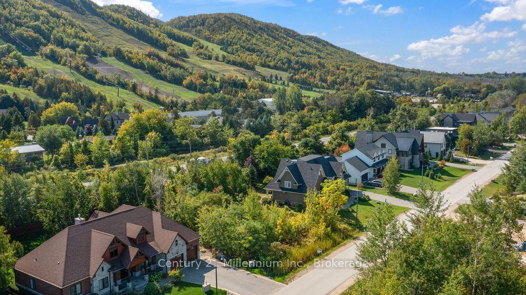 164 DELPHI LANE, Blue Mountains, אונטריו N0H 1J0, קנדה 