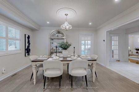 10 MACRILL ROAD, Markham, Ontario L6C 1S2, Canadá