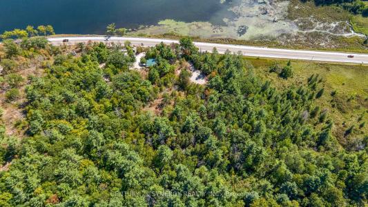 21518 HIGHWAY 7 HIGHWAY, Tay Valley, 온타리오주 K0H 2B0, 캐나다