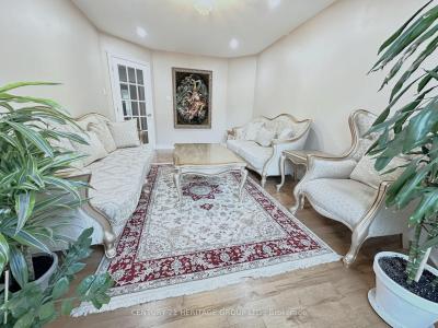 192 COVENT CRESCENT, Aurora, Ontario L4G 6P9, Canada