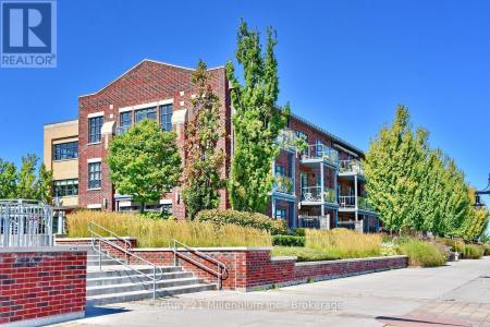 1 SHIPYARD LANE, Collingwood, Ontario L9Y 0W2, Canada