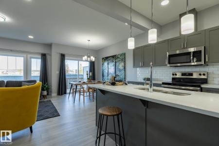 10714 99 STREET, Morinville, 阿尔伯塔 T8R 2R8, 加拿大