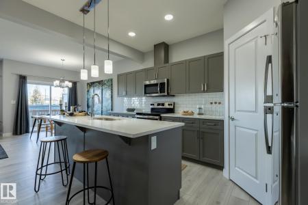 10716 99 STREET, Morinville, 阿尔伯塔 T8R 2R8, 加拿大