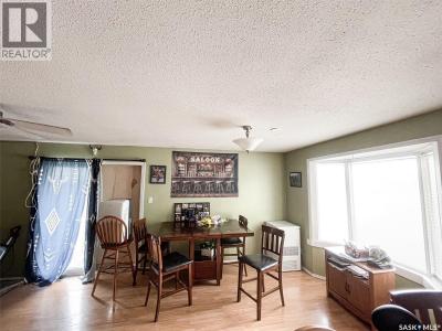 516 5TH AVENUE W, Meadow Lake, Saskatchewan S9X 1A9, Kanada