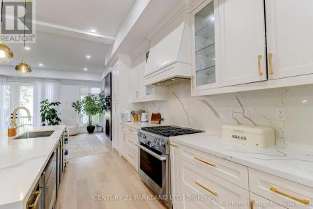 30 GLEN ECHO ROAD, Toronto (lawrence Park North), オンタリオ M4N 2E1, カナダ