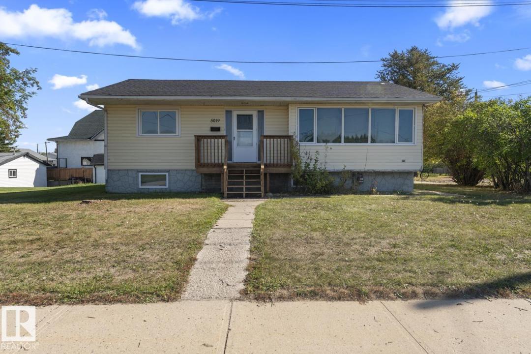 5019 62 ST, Cold Lake, Alberta T9M 1T6, Canada
