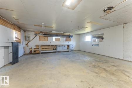 5019 62 ST, Cold Lake, Alberta T9M 1T6, Canada