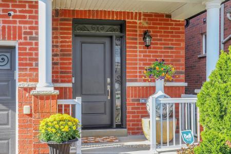 101 GAR LEHMAN AVENUE, Whitchurch-Stouffville-, Ontario L4A 0W9, Canada