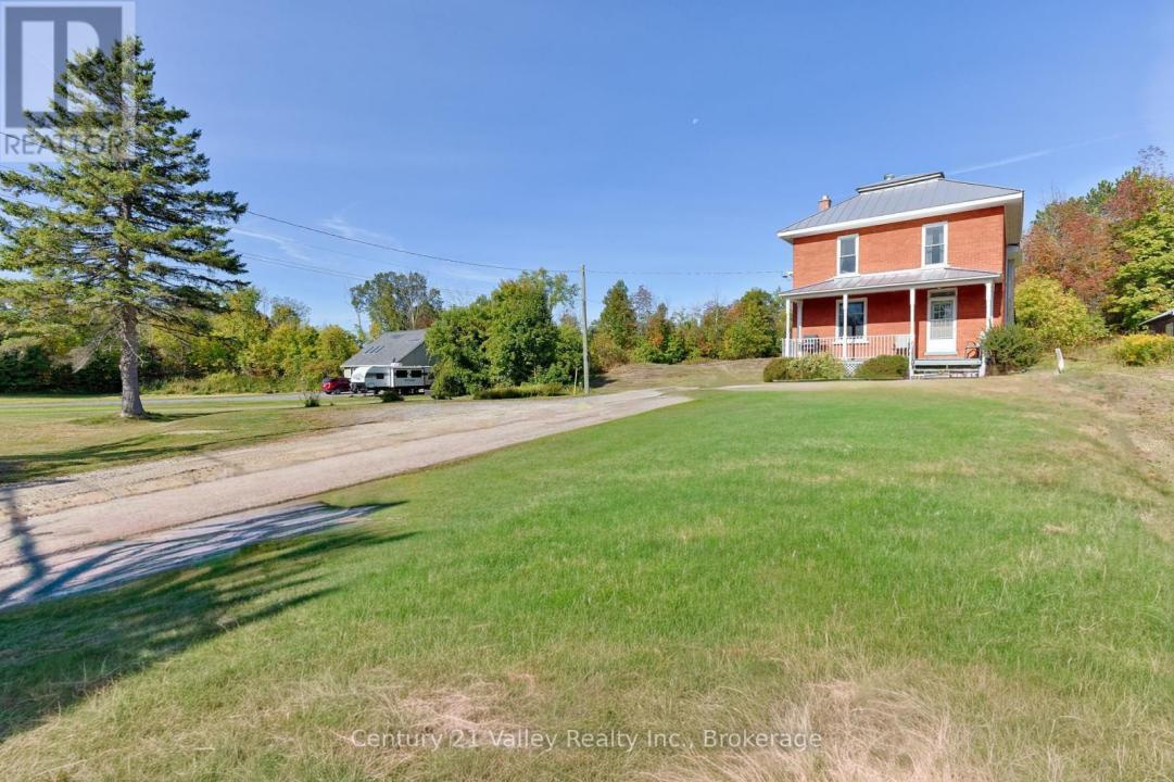 12699 LANARK ROAD, Greater Madawaska, Ontario K0J 1H0, Canadá
