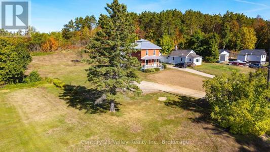 12699 LANARK ROAD, Greater Madawaska, Ontario K0J 1H0, Canadá